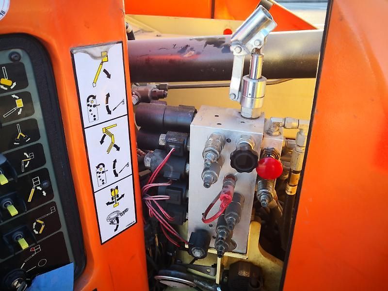 JLG M400AJP