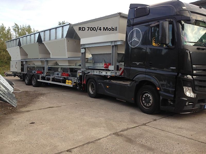 Reihendoseur Sattel -Mobil Mineralgemische Reihendoseur RD 700/4 Mobil für Mineralstoffe
