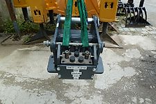 Liebherr - SW-Adapterplatte SW33 Likufix 5 Leitungen - bestückt für HH/ASG - gebohrt für I 2000 + PMG 10 - SW-Identmaße: 60-330-400-330-60 - Bagger: 8t-25t