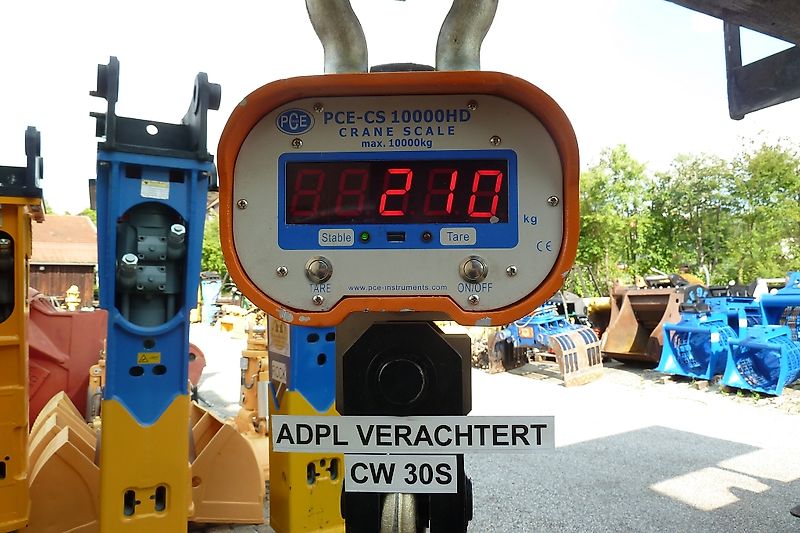 Verachtert - Schnellwechsel-Adapter CW30S f. Greiferaufnahme - SW-Aufnahme von oben, Ident-Maße: 60-430-475-430-60 - Gabel-Kreuzgelenk Aufnahme unten Ident-Maße: 60-280 - Bagger: 15t-30t